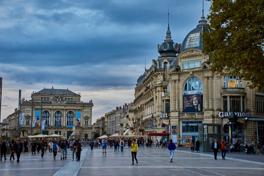 Place de la Comédie à Montpellier, en journée